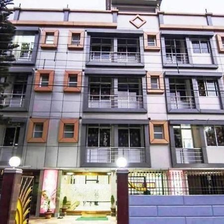 Hotel Debjyoti Силигури Экстерьер фото