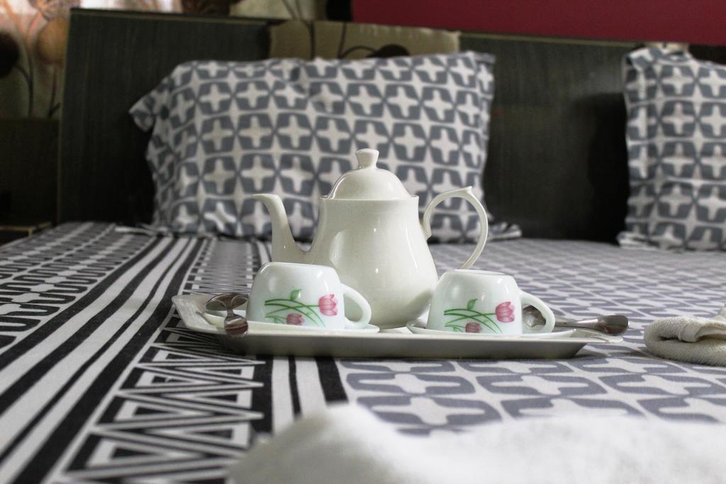 Hotel Debjyoti Силигури Экстерьер фото